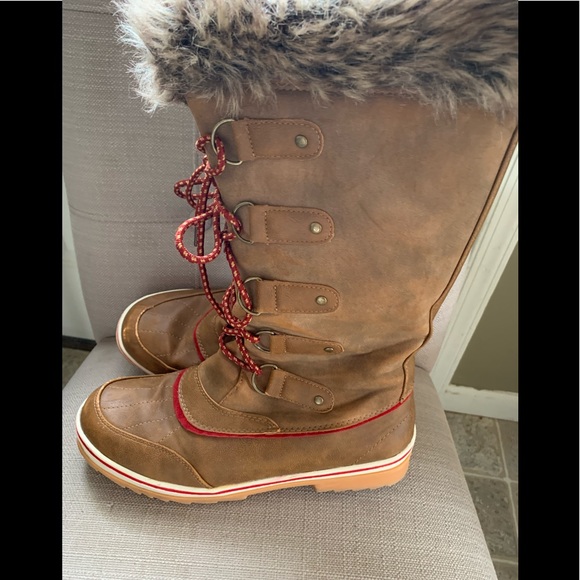 Winter Boots - Picture 1 of 5
